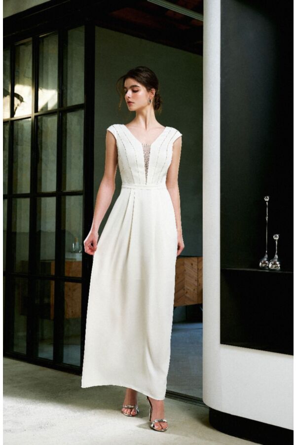 珠飾線條V 領禮服